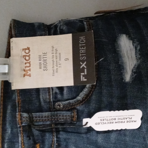 Mudd Juniors Shorts - Picture 2 of 9